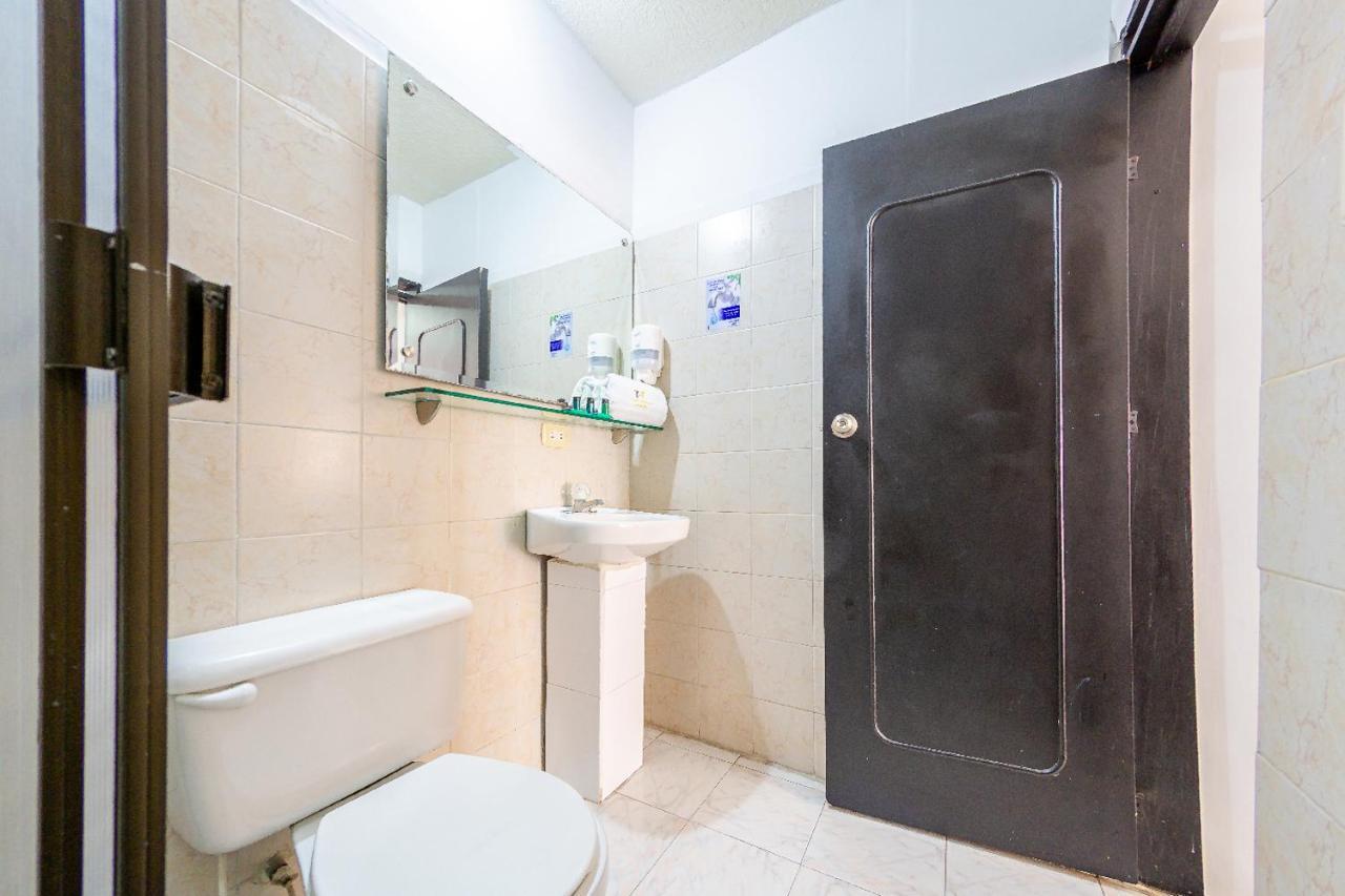 Imperio La 16 Hotel Перейра Екстериор снимка