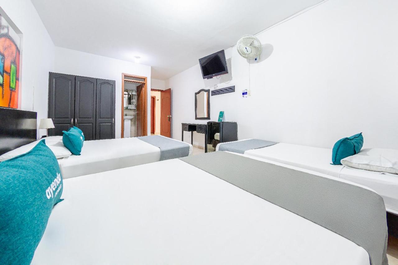 Imperio La 16 Hotel Перейра Екстериор снимка