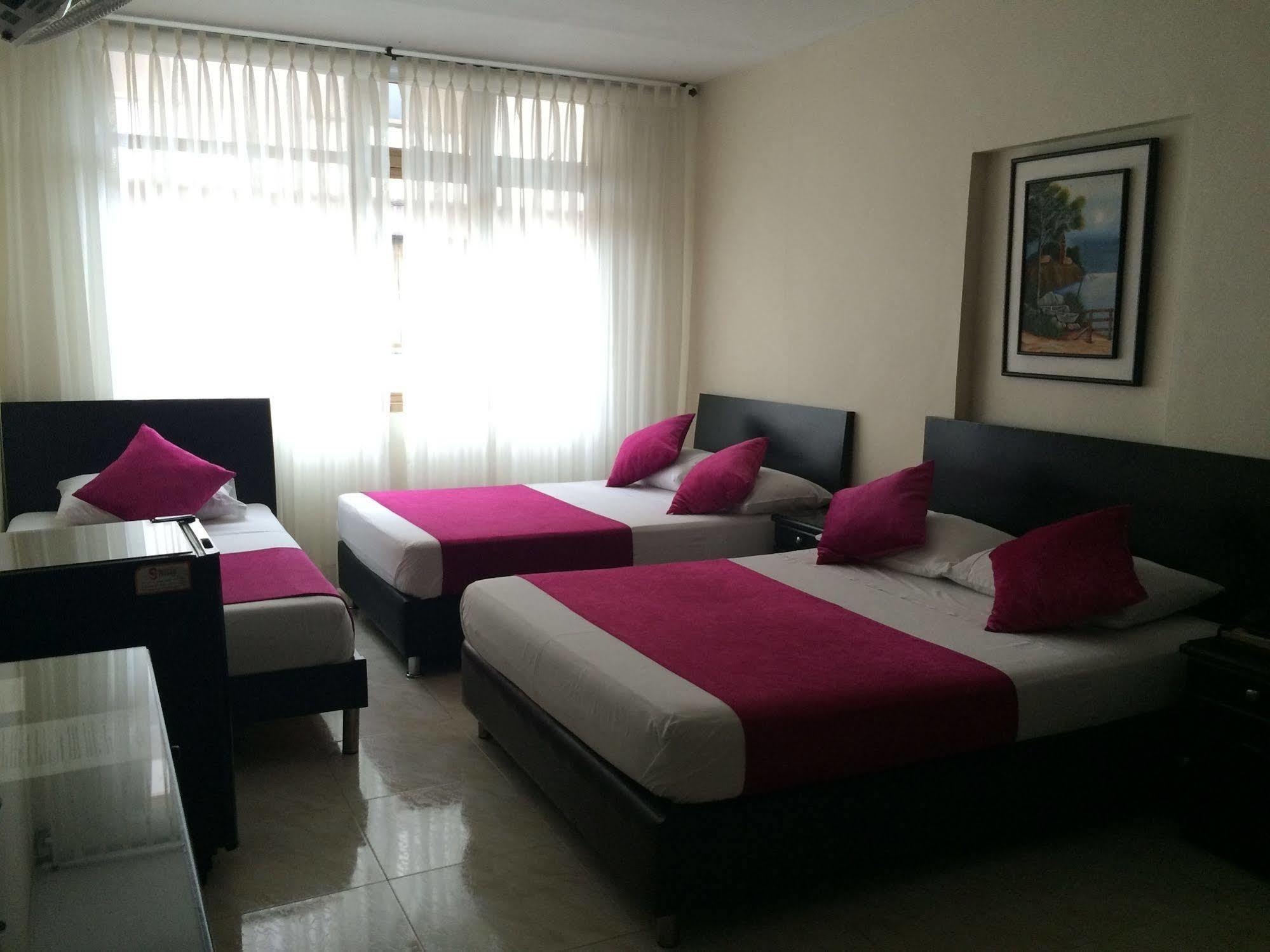Imperio La 16 Hotel Перейра Екстериор снимка