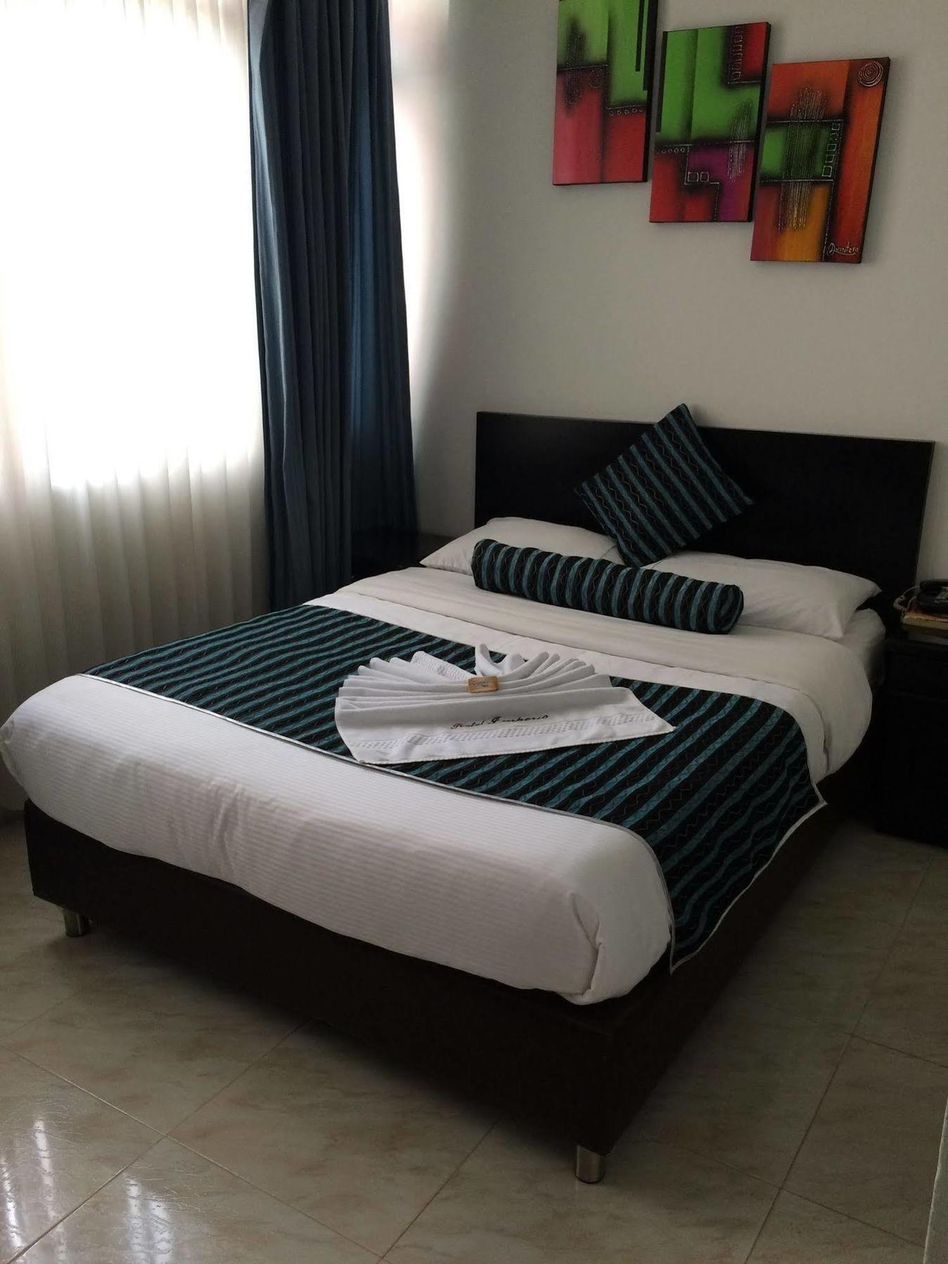 Imperio La 16 Hotel Перейра Екстериор снимка